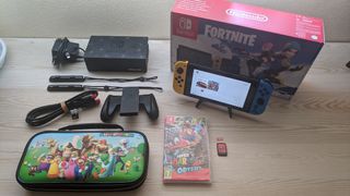 Nintendo Switch Edición Fortnite + Extras
