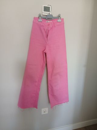 Pantalón vaquero Zara rosa