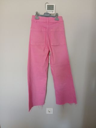 Pantalón vaquero Zara rosa