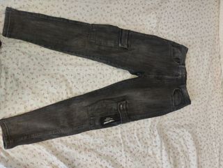Pantalón cargo Zara negro talla 13-14