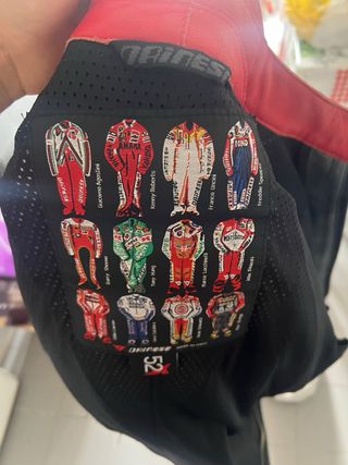 Chaqueta Dainese Moto Piel Roja y Negra
Talla 52
