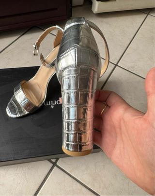 Scarpe con tacco