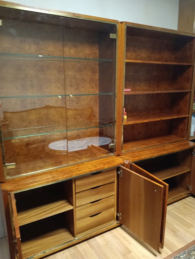 Mueble de salón madera y cristal