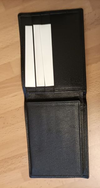 Cartera, billetera y tarjetero de piel