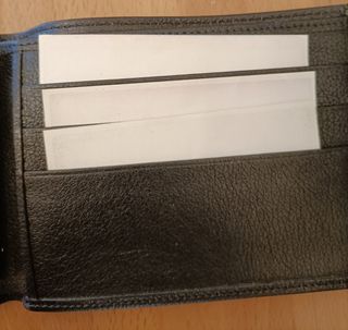 Cartera, billetera y tarjetero de piel
