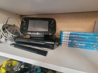 Consola Nintendo Wii U Negra + TV 19" + 6 Juegos