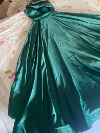 Vestido de fiesta verde con plateado