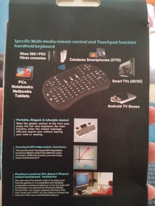 Mando multimedia con teclado y touchpad