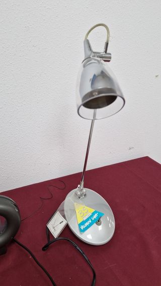 Radio Reloj Digital Roadstar y lámpara de mesa