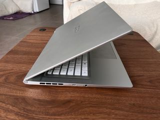 Gigabyte Aero 16 BFS OLED 4K RTX4070 Intel I7