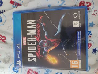 PS4 (PlayStation 4) con juegos