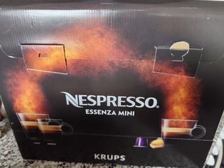 Cafetera Nespresso pierde agua, pero funciona 