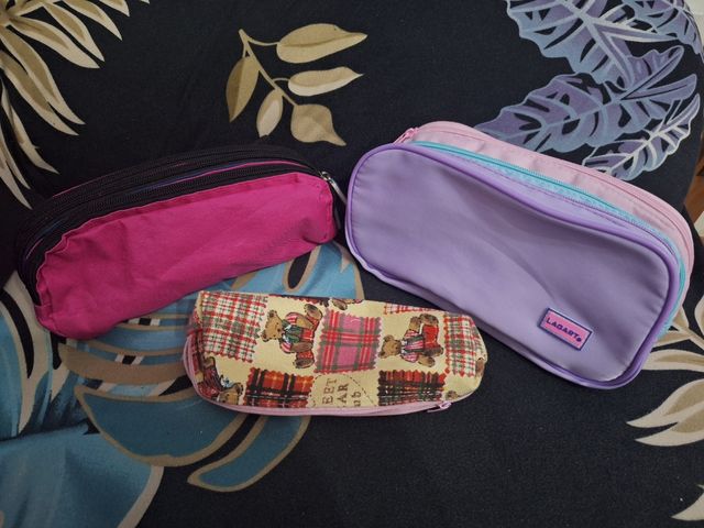 Estuches con múltiples cremalleras