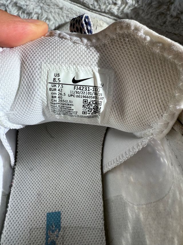 Nike React blancas y azules