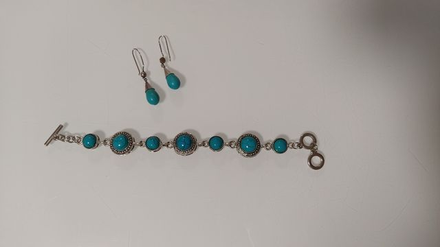 Conjunto Plata y Turquesa: Pulsera y Pendientes