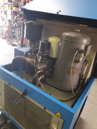 Compresor de tornillo CompAir 10kW