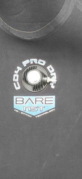 Traje Seco Bare CD4 Pro Dry Neopreno Comprimido
