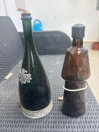 Bottiglie decorative antiche