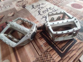 Pedales de bicicleta de aluminio