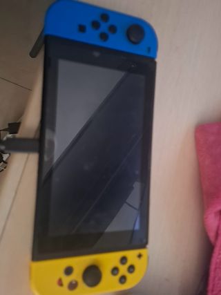 Nintendo Switch Azul y Amarillo