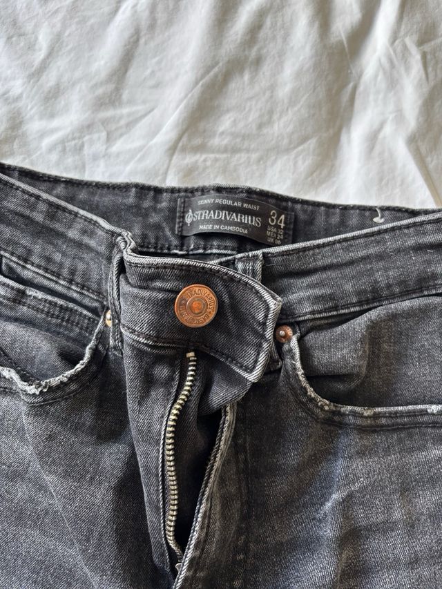 Pantalón vaquero negro