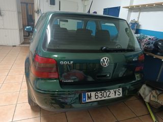 Volkswagen Golf 2000