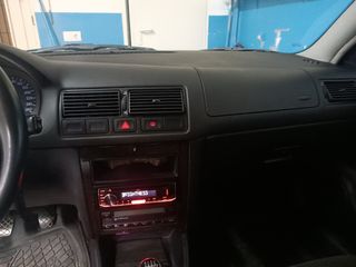 Volkswagen Golf 2000