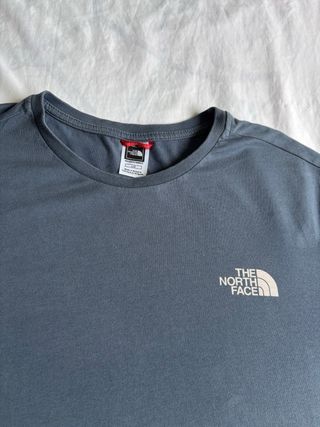 Camiseta The North Face azul grisáceo talla L