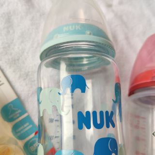 Pack 2 Biberones NUK + Tetina