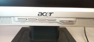 Monitor Acer LCD con Teclado y Ratón