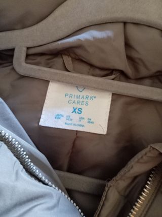 Plumas beige Primark talla XS