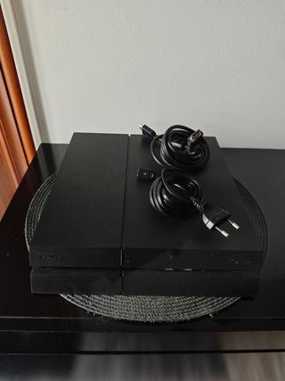 Consola PS4 Sony Negra, la vendo por falta de uso.