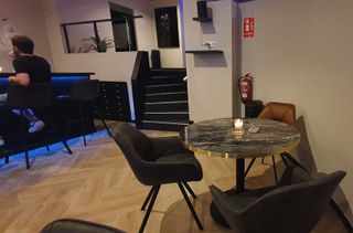 REMATE muebles BAR / cafeteria *ALTA GAMA (50pax)