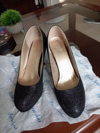 Zapatos de tacón negros talla 40