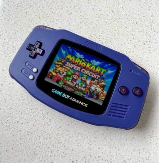 Nintendo Game Boy Advance Morado (purple).