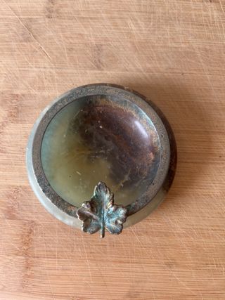 Cenicero Vintage Ónix y Metal con hoja de vid