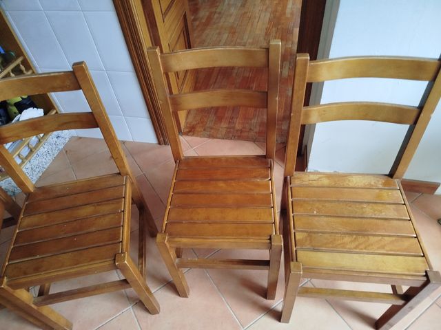 Mesa y 4 Sillas de cocina de madera y granito