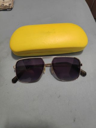 Gafas de sol Guess doradas