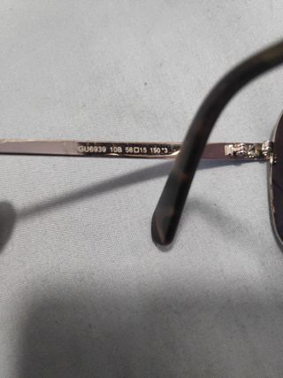 Gafas de sol Guess doradas