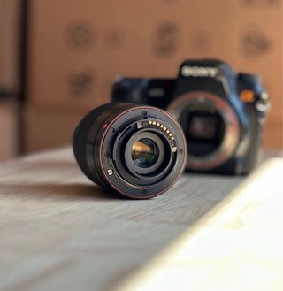 Sony Alpha 700 + Objetivo 18-70mm f/3.5-5.6