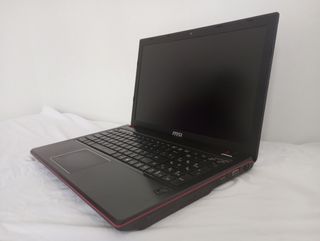 MSI MS-16GF SDD PORTÁTIL 17 PULGADAS 