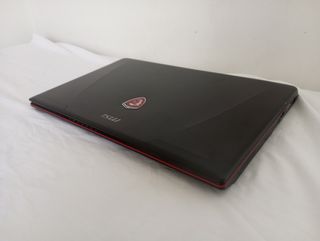 MSI MS-16GF SDD PORTÁTIL 17 PULGADAS 