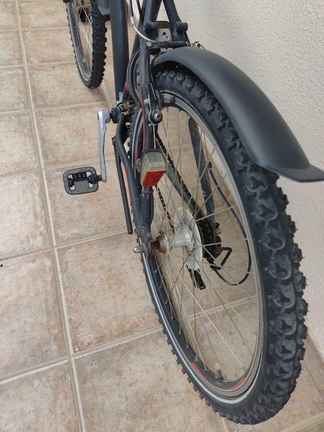 Bicicleta Conway Negra y Roja