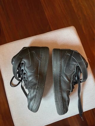 Nike Air Force 1 Negras Altas