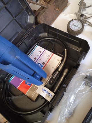 Dremel y herramientas varias