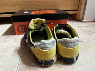 Zapatillas Munich Talla 36 Negro/Amarillo. Bambas.
