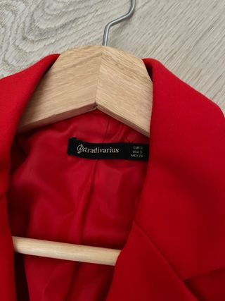Americana Bershka Roja