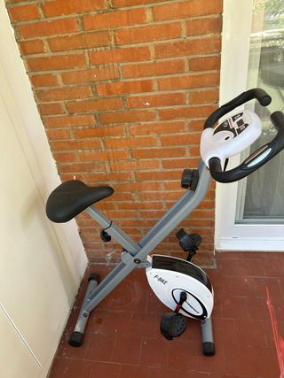 Bicicleta Estática Plegable Compacta
