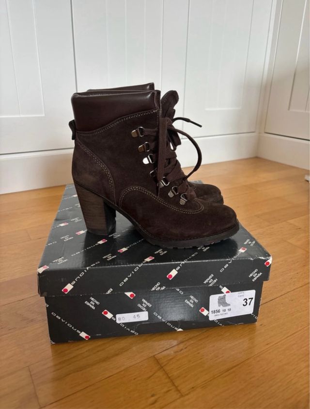 Botines Obvious Marrones Cordones Talla 37