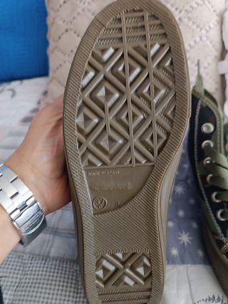 Zapatillas estilo Converse Camuflaje . Dan talla